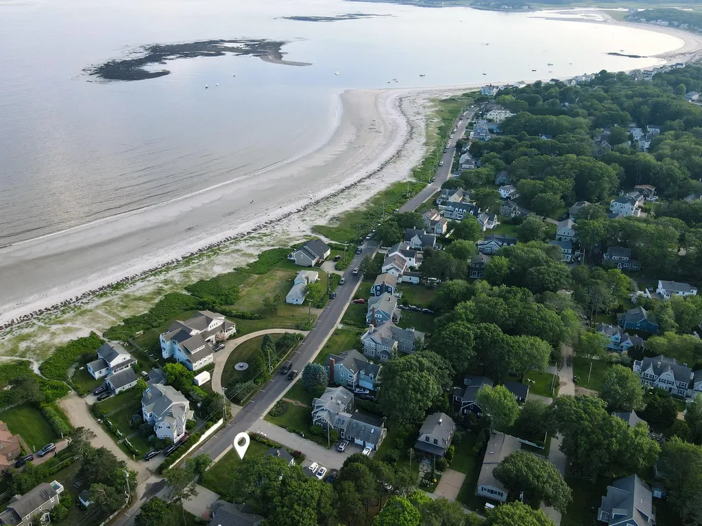 1052 Kings Highway Kennebunkport ME 04046