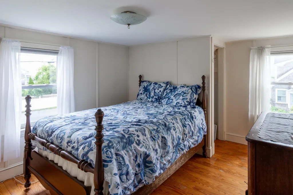 1052 Kings Highway Kennebunkport ME 04046