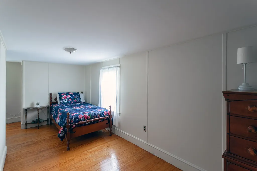 1052 Kings Highway Kennebunkport ME 04046