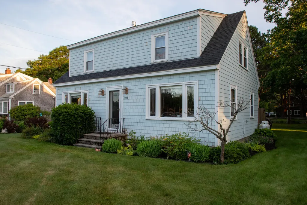 1052 Kings Highway Kennebunkport ME 04046