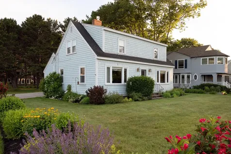 1052 Kings Highway Kennebunkport ME 04046
