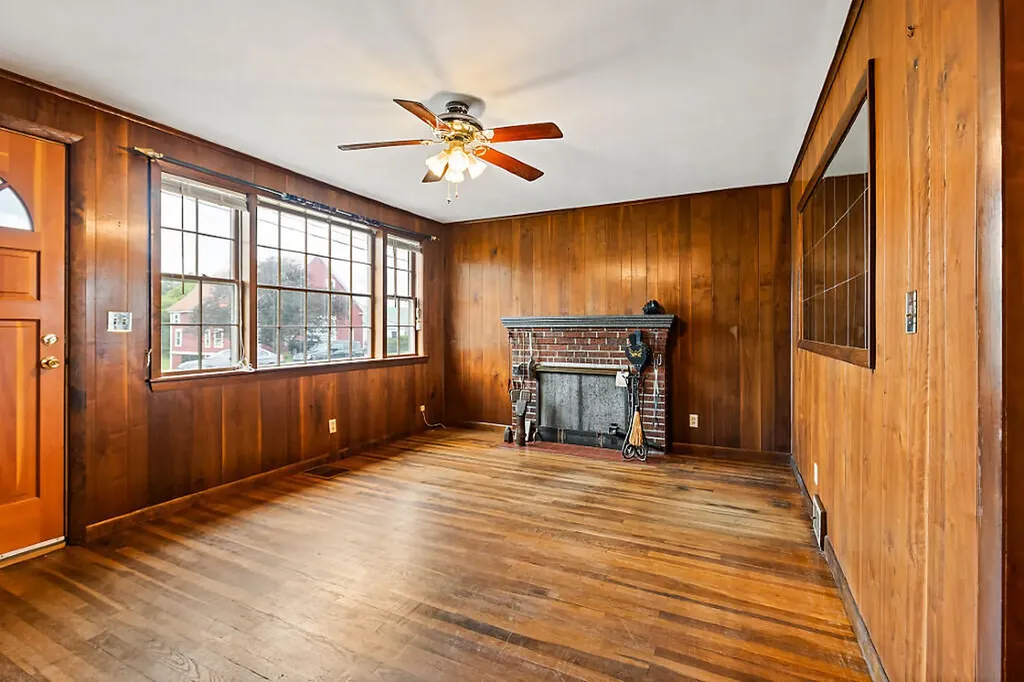 67 River Road Benton ME 04901