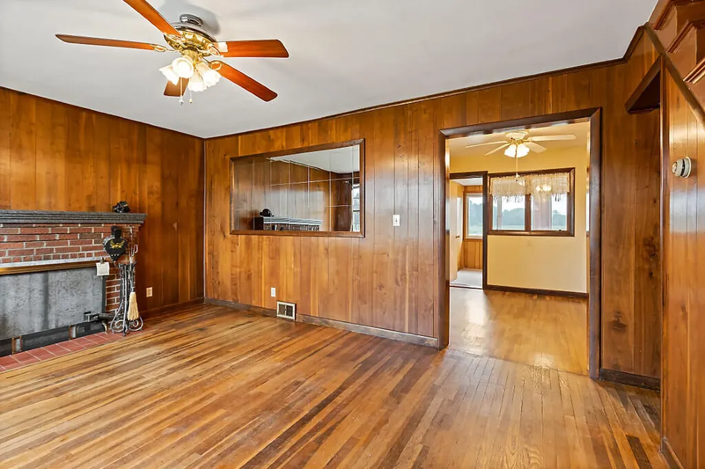 67 River Road Benton ME 04901