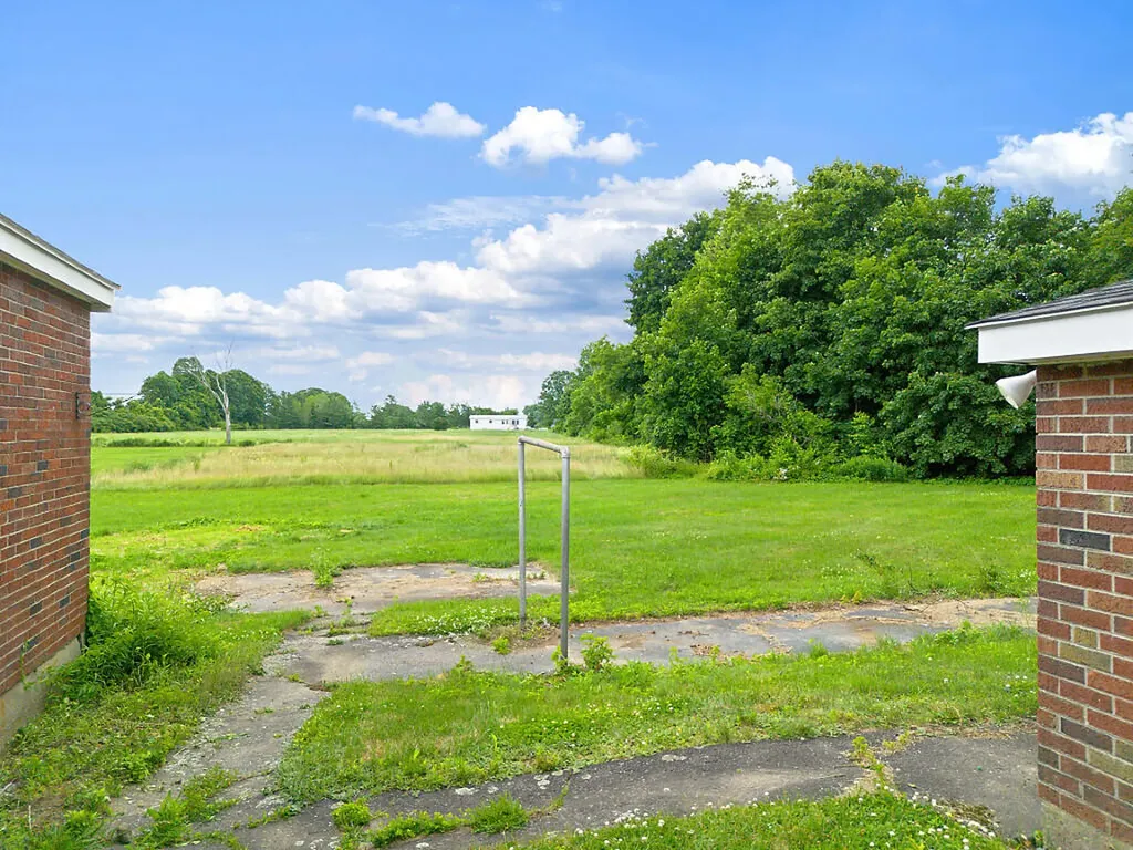 67 River Road Benton ME 04901