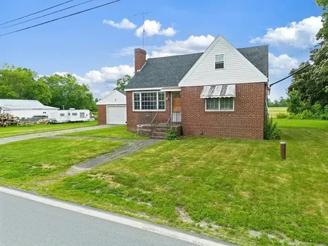 67 River Road Benton ME 04901