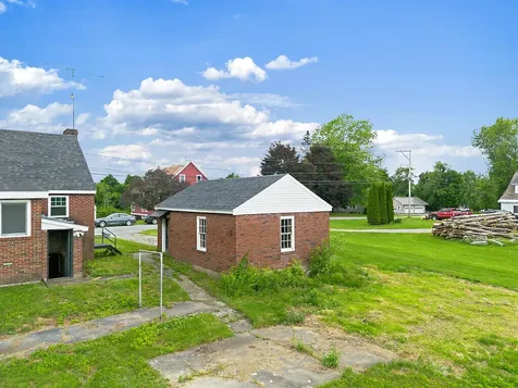 67 River Road Benton ME 04901