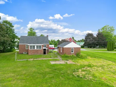67 River Road Benton ME 04901