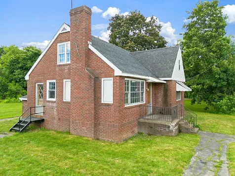 67 River Road Benton ME 04901