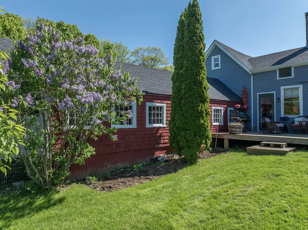 174 Barrett Hill Road Union ME 04862