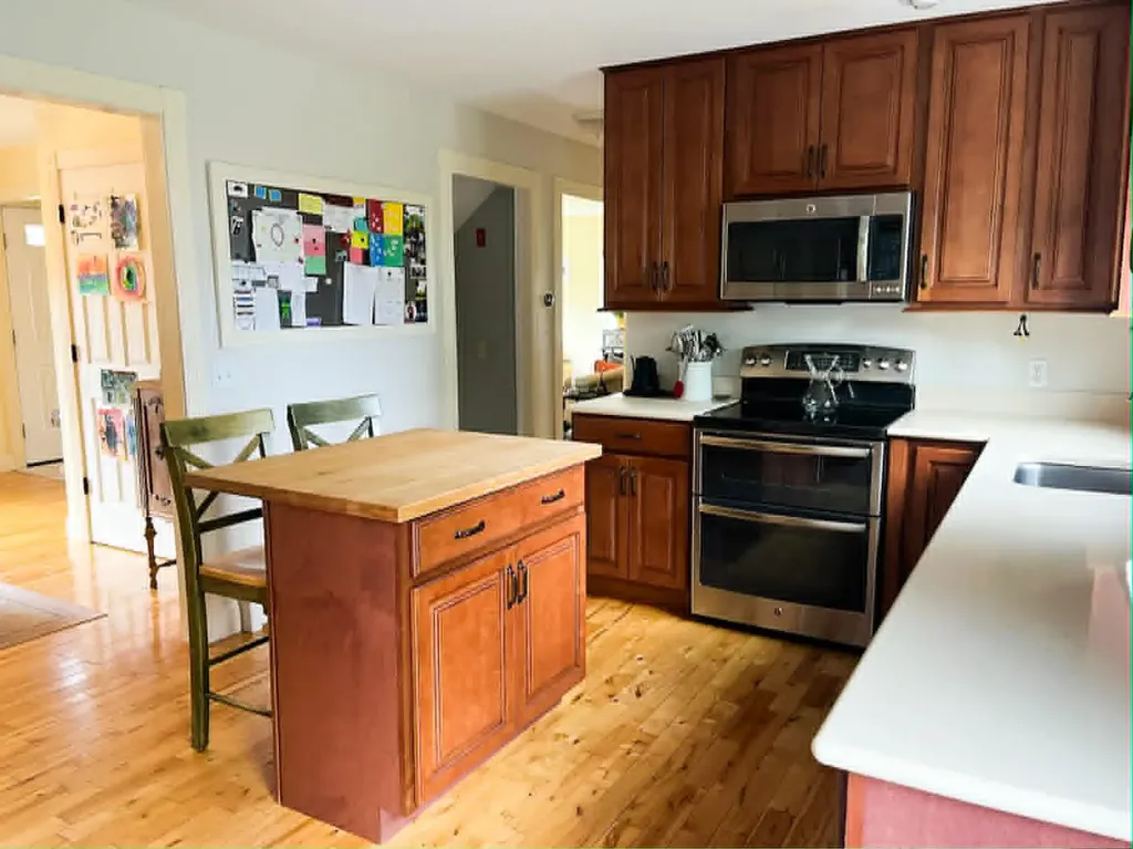5 Horseshoe Lane Hampden ME 04444