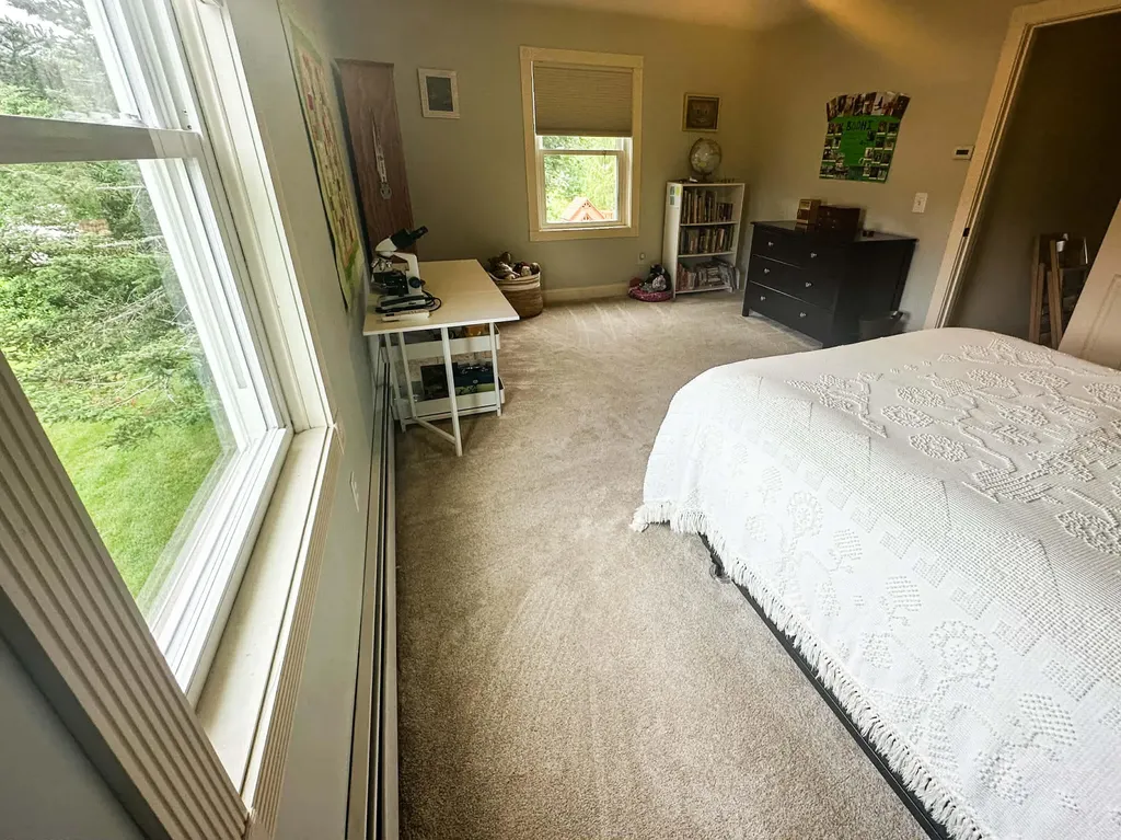 5 Horseshoe Lane Hampden ME 04444