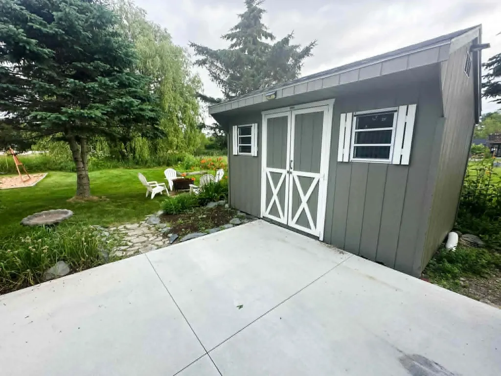 5 Horseshoe Lane Hampden ME 04444