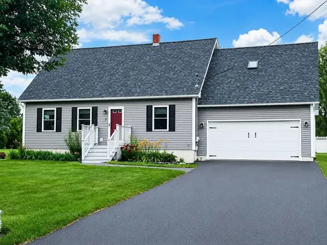 5 Horseshoe Lane Hampden ME 04444