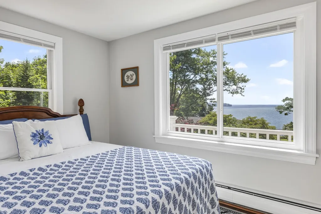 4 Ledge Road Cumberland ME 04110