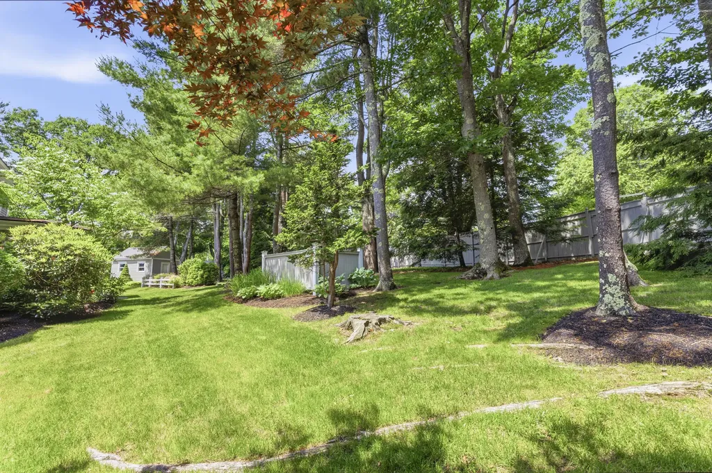 4 Ledge Road Cumberland ME 04110