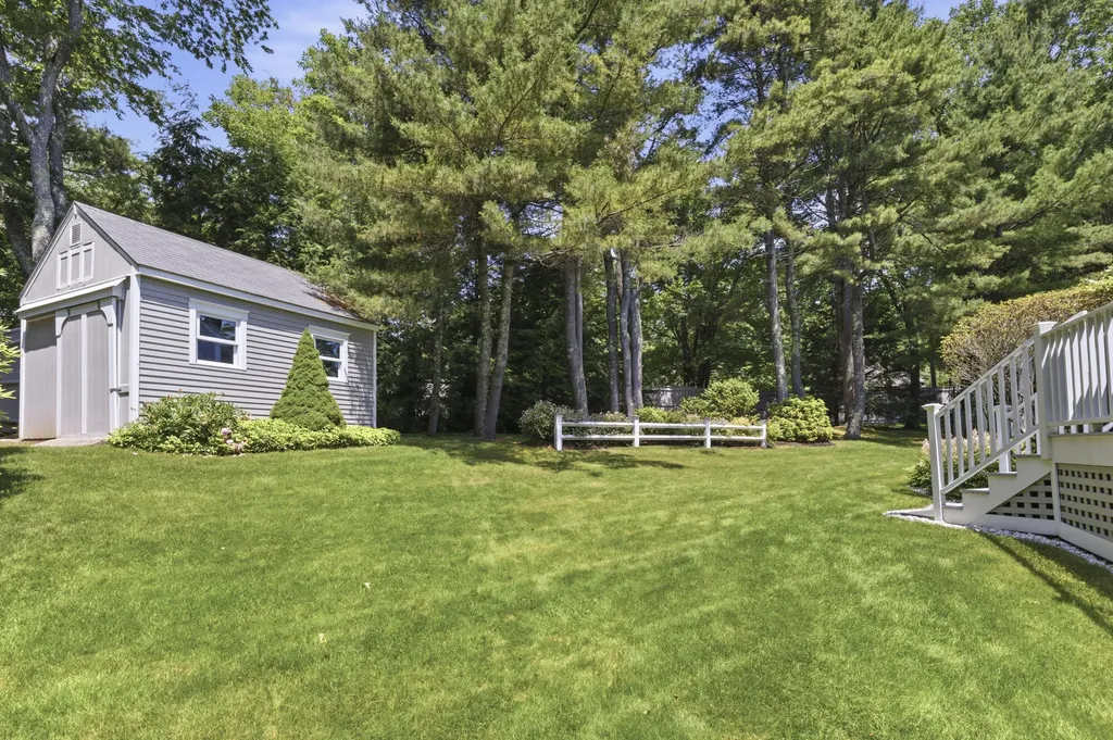 4 Ledge Road Cumberland ME 04110