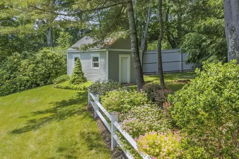 4 Ledge Road Cumberland ME 04110