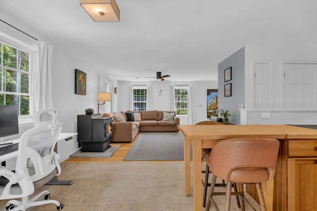 10 Friendship Drive Gray ME 04039