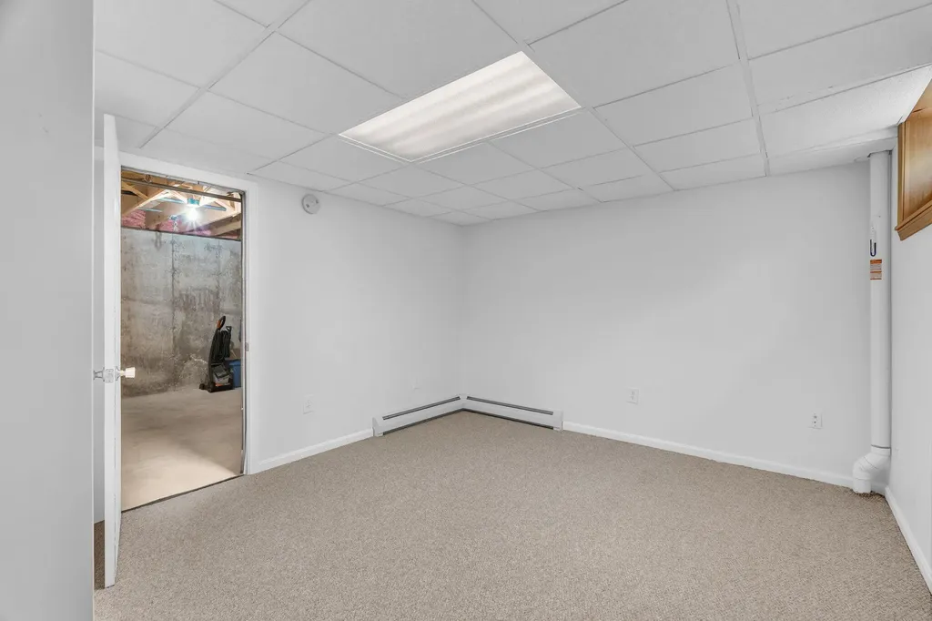 10 Friendship Drive Gray ME 04039