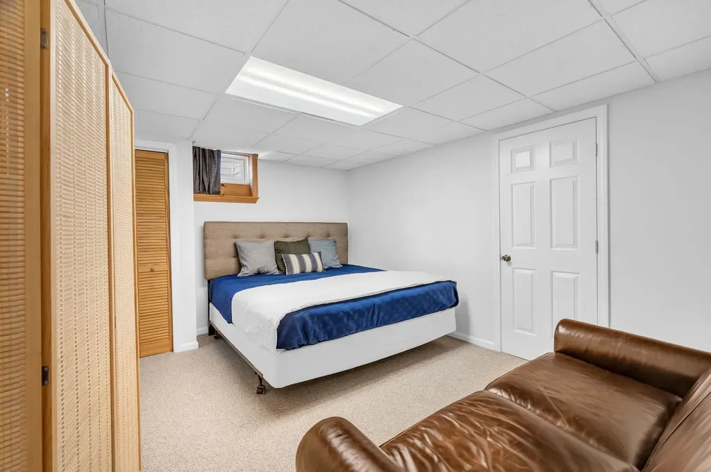 10 Friendship Drive Gray ME 04039