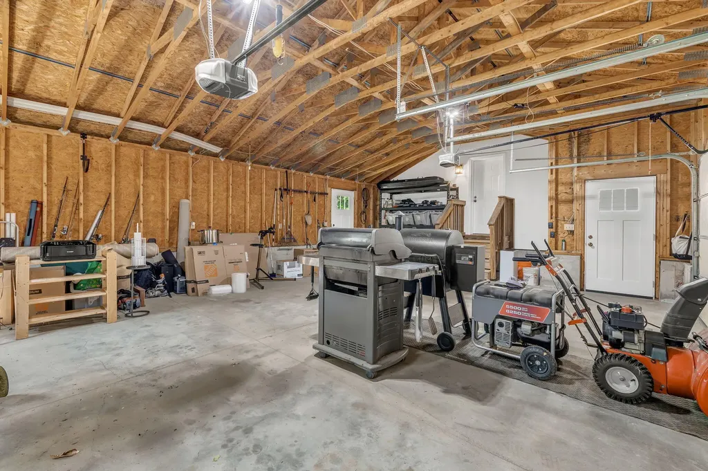 10 Friendship Drive Gray ME 04039