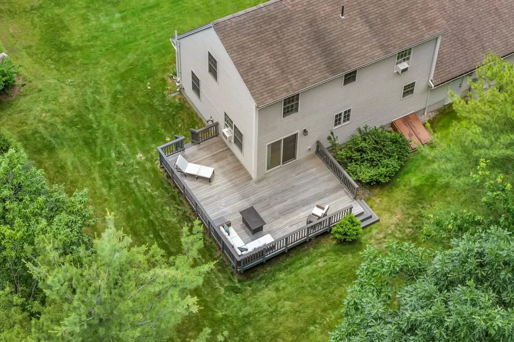 10 Friendship Drive Gray ME 04039