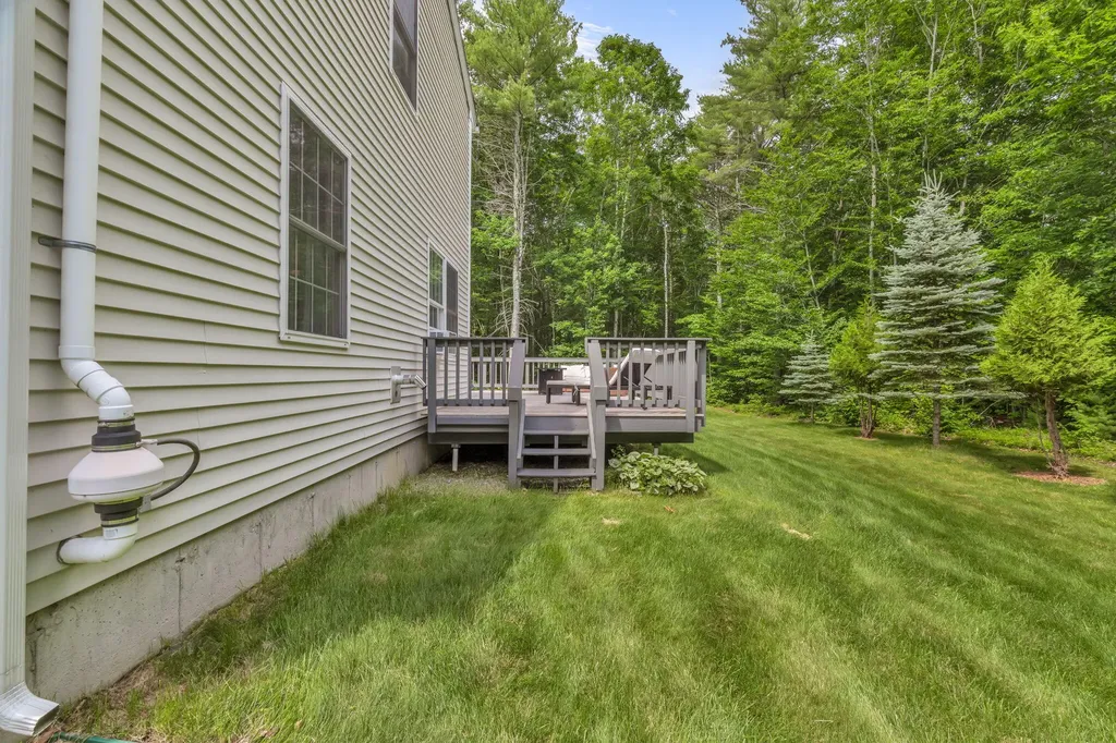 10 Friendship Drive Gray ME 04039