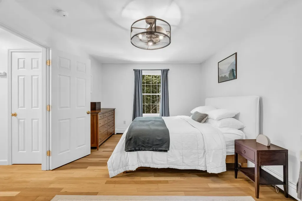 10 Friendship Drive Gray ME 04039