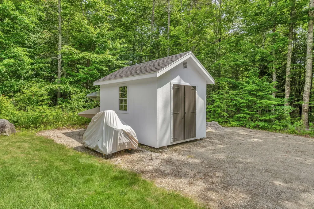 10 Friendship Drive Gray ME 04039
