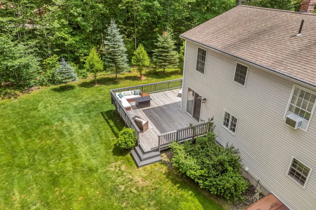 10 Friendship Drive Gray ME 04039