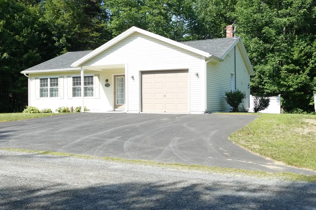 106 Harris Lane Farmington ME 04938