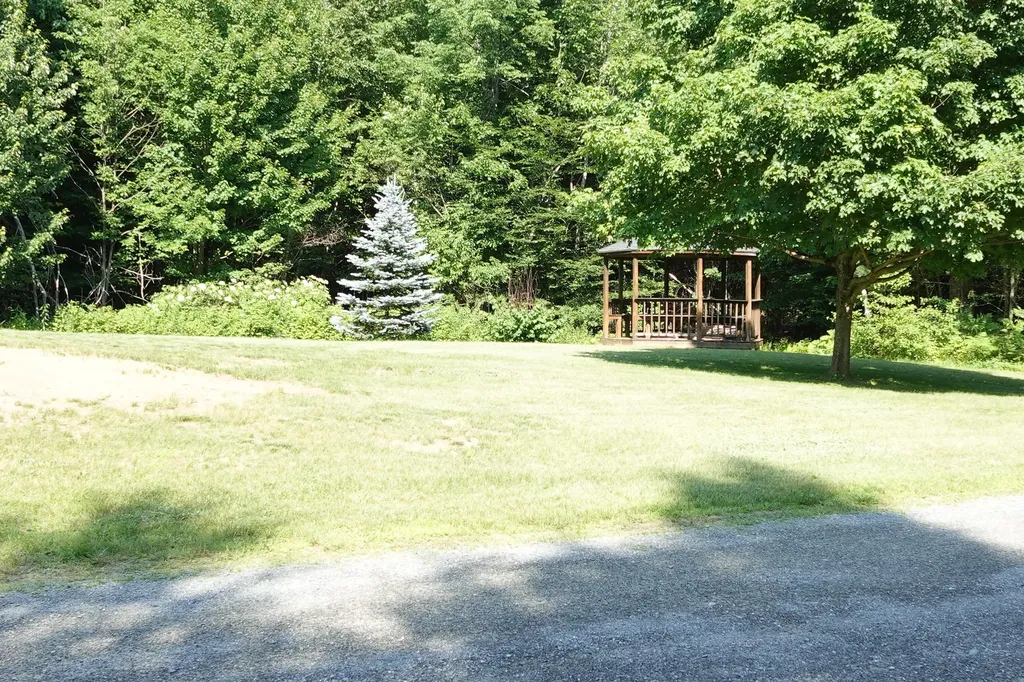 106 Harris Lane Farmington ME 04938