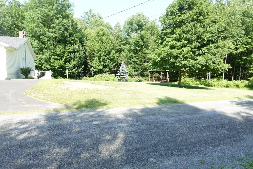106 Harris Lane Farmington ME 04938