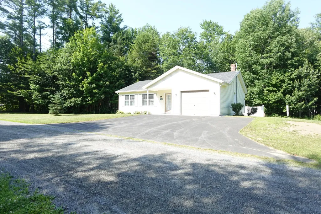 106 Harris Lane Farmington ME 04938