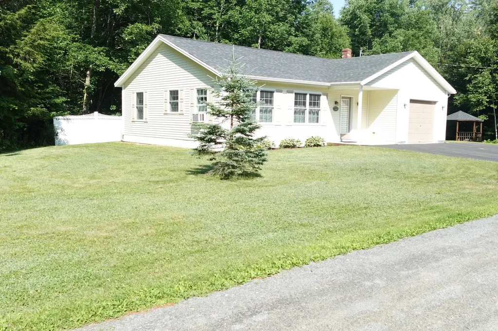 106 Harris Lane Farmington ME 04938