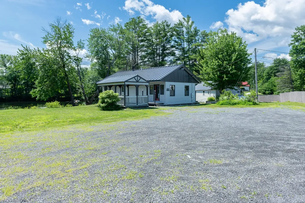 333 Smithfield Road Belgrade ME 04917