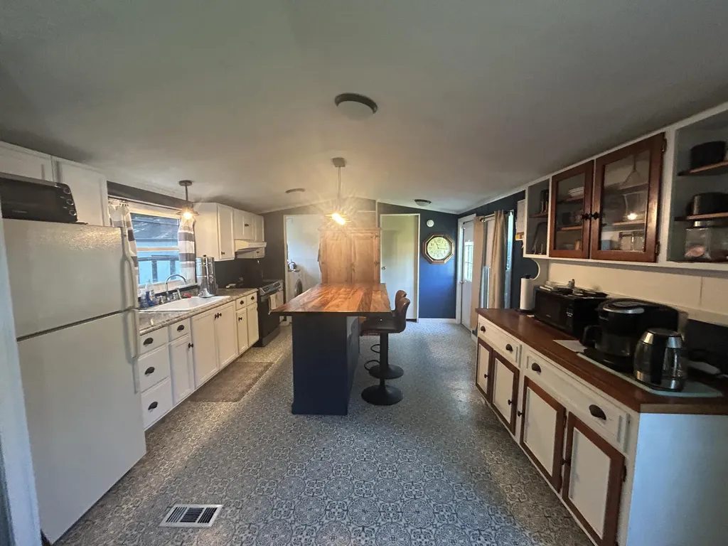 51 Pine Hill M H Park Berwick ME 03901