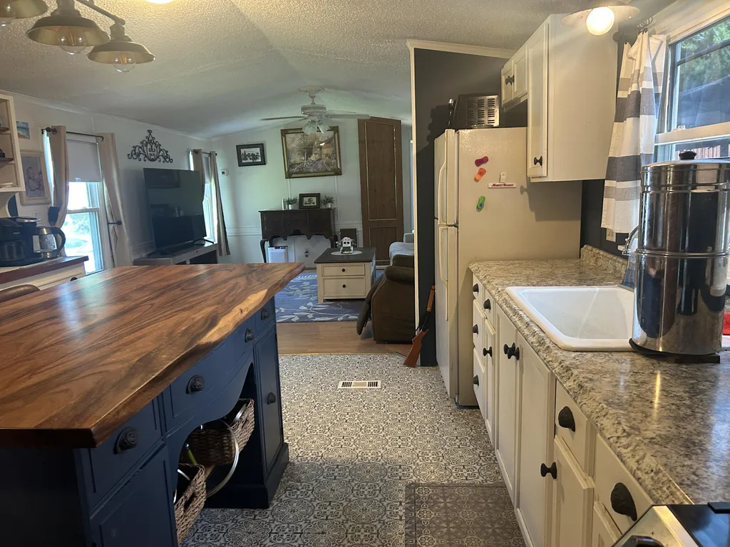 51 Pine Hill M H Park Berwick ME 03901