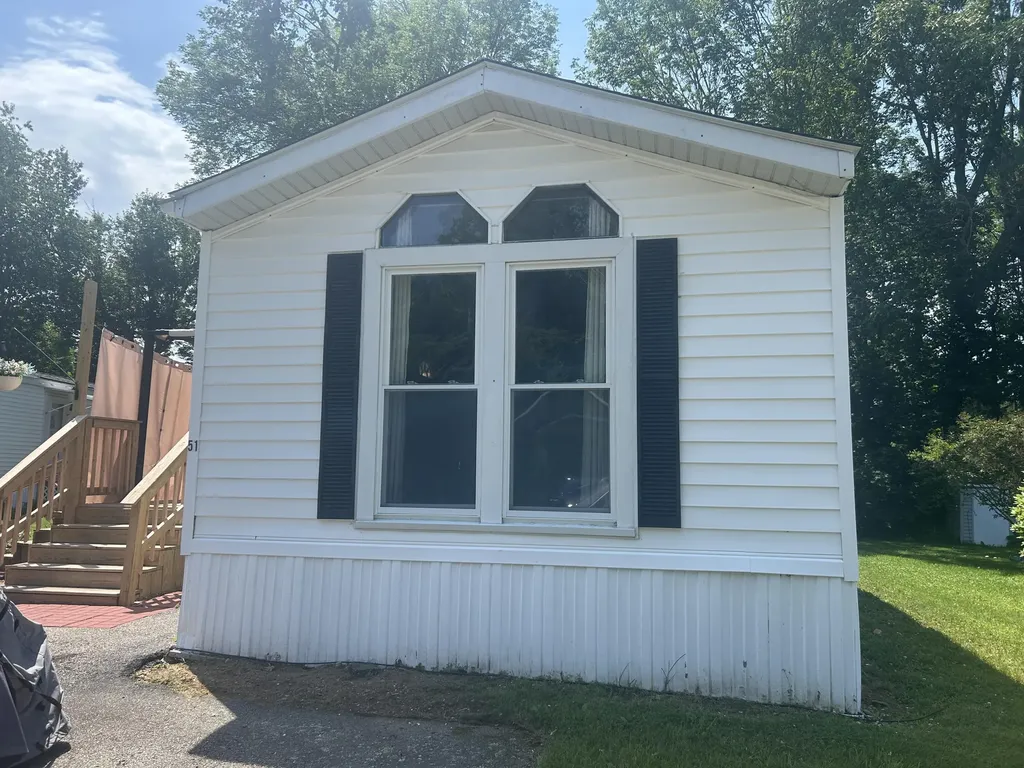 51 Pine Hill M H Park Berwick ME 03901