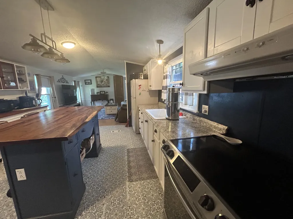 51 Pine Hill M H Park Berwick ME 03901