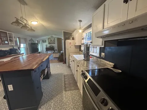 51 Pine Hill M H Park Berwick ME 03901