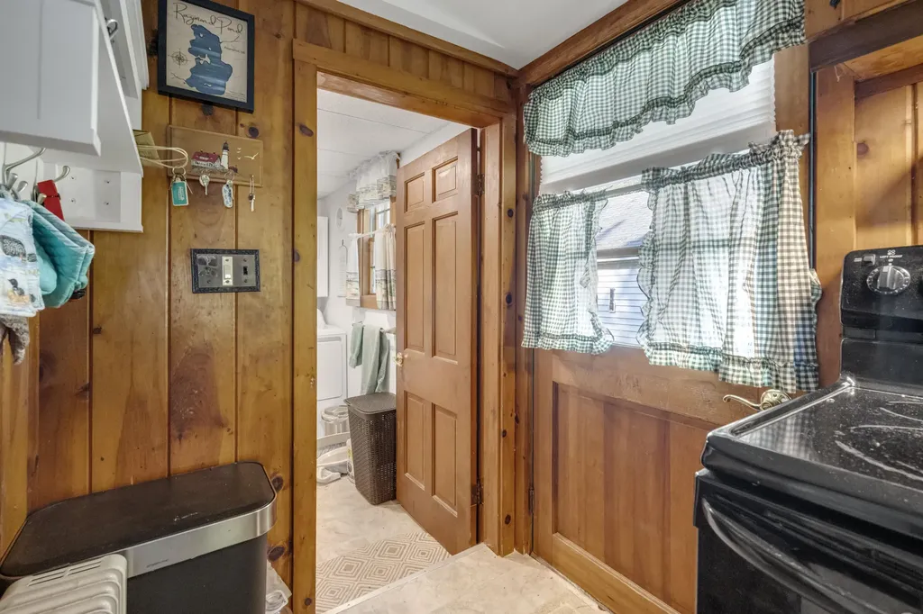 6 Plummer Drive Raymond ME 04071