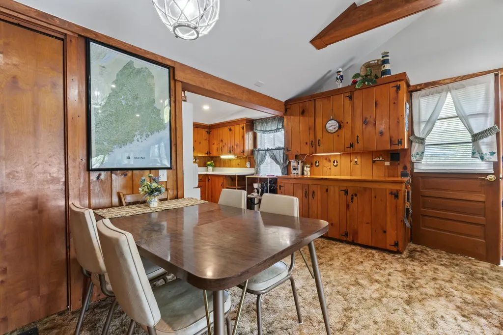 6 Plummer Drive Raymond ME 04071