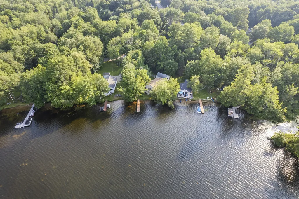 6 Plummer Drive Raymond ME 04071