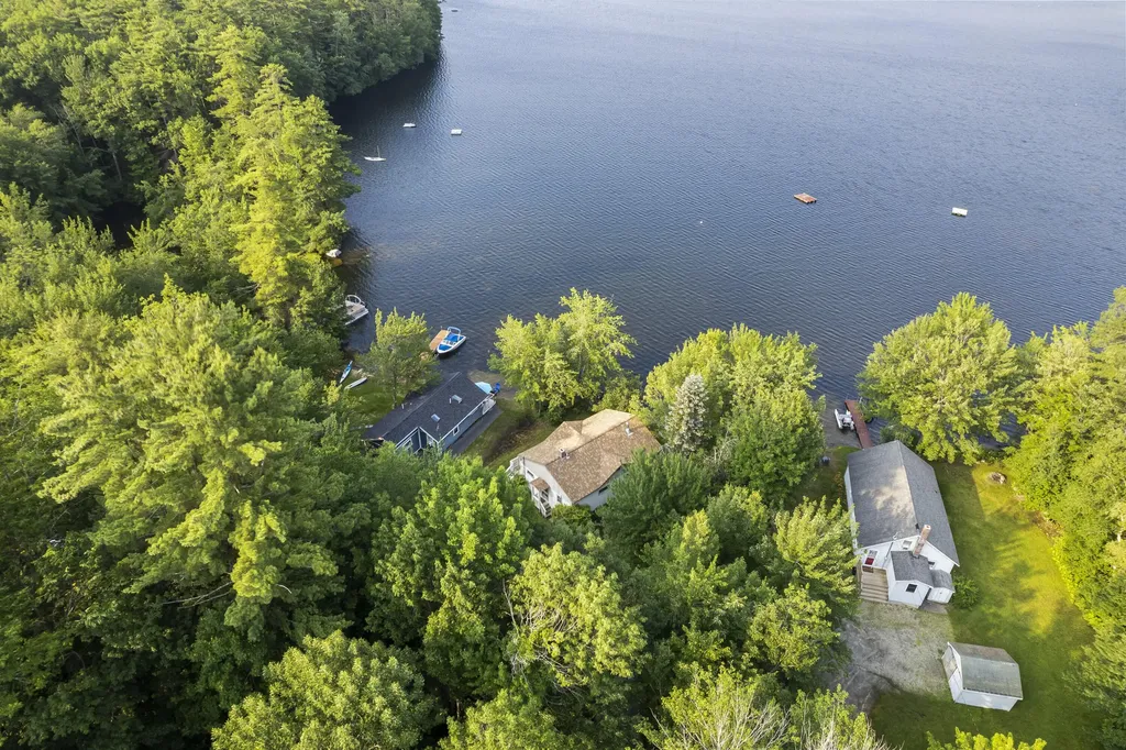 6 Plummer Drive Raymond ME 04071
