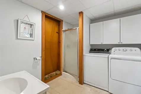 6 Plummer Drive Raymond ME 04071