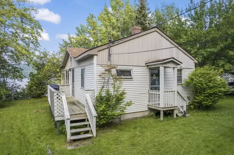 6 Plummer Drive Raymond ME 04071