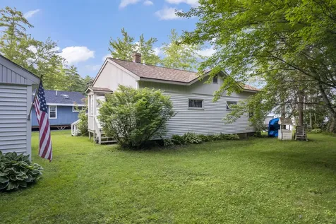 6 Plummer Drive Raymond ME 04071