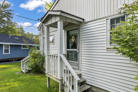 6 Plummer Drive Raymond ME 04071