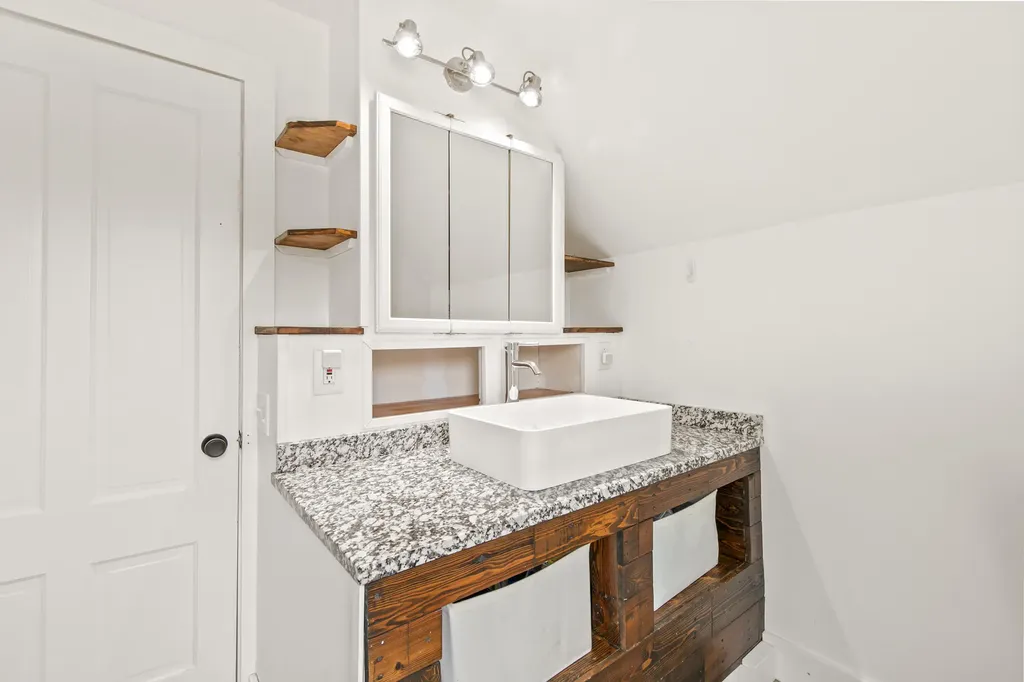 158 Pierce Street Westbrook ME 04092